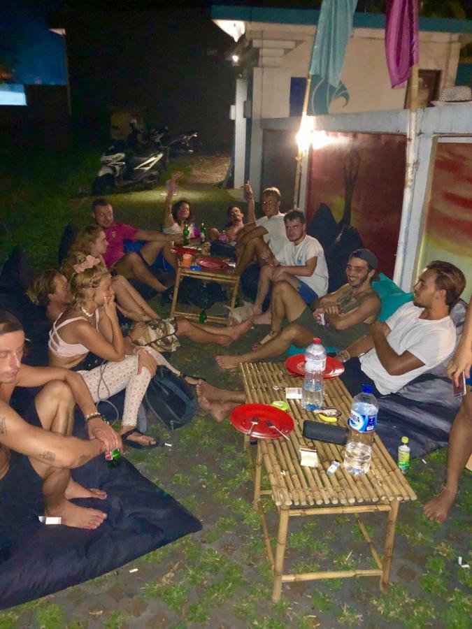Point Break Canggu Albergue Exterior foto